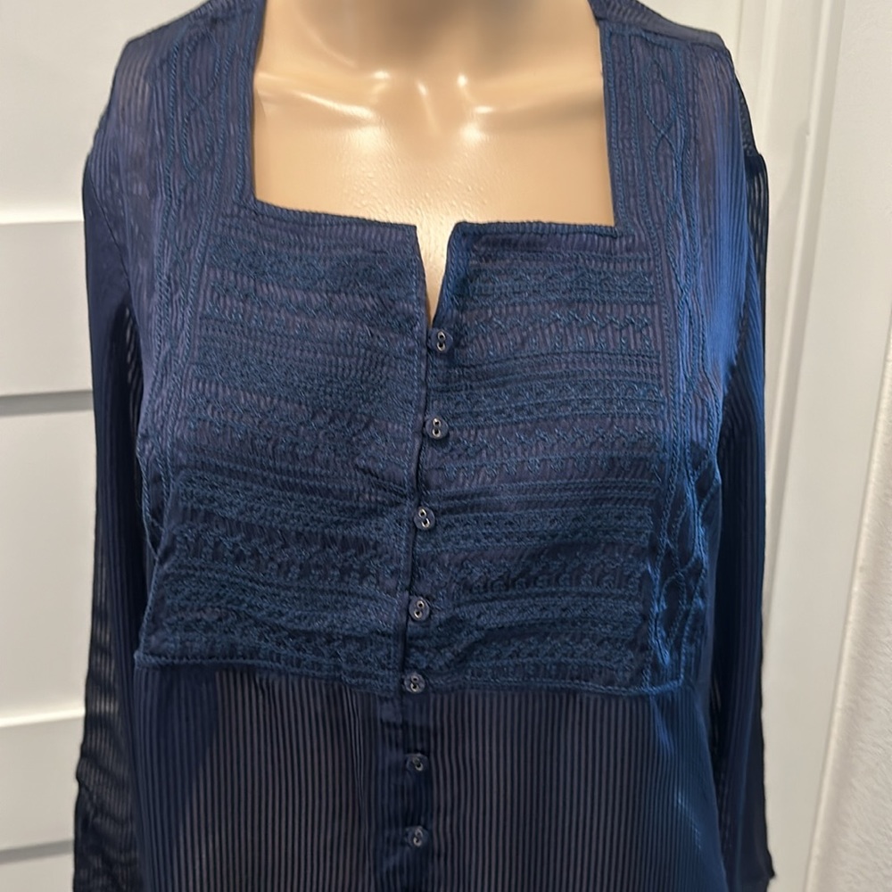 NWOT Navy Chicos Silk Navy Top/Tunic Size 1